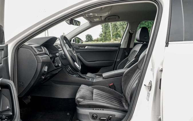 Skoda Superb cena 92900 przebieg: 178000, rok produkcji 2020 z Ogrodzieniec małe 781